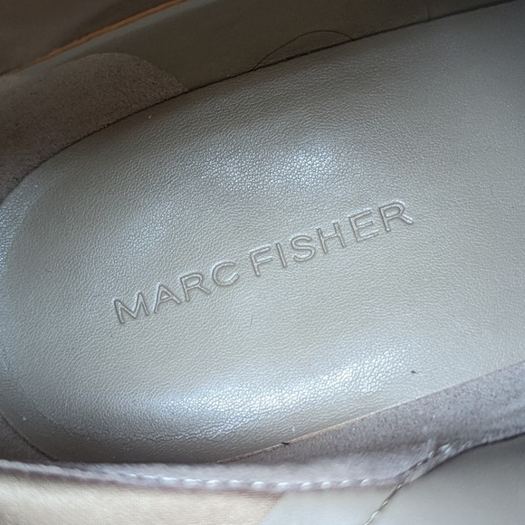 Marc Fisher Ileesia Tan Faux Suede Stretch Zipper Block Heel Bootie Size 11 - Picture 10 of 11